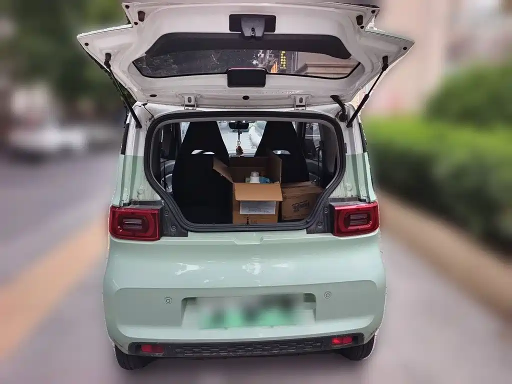 Wuling MINIEV — фото 10