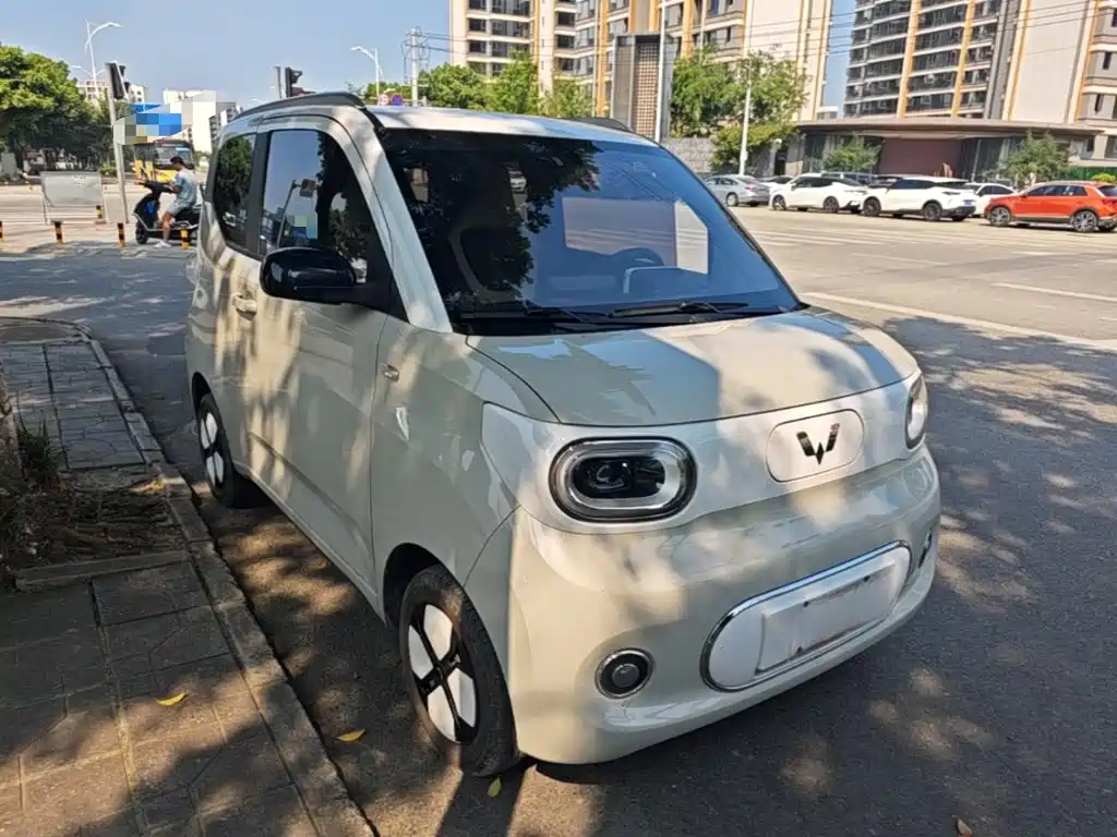 Wuling MINIEV — фото 3