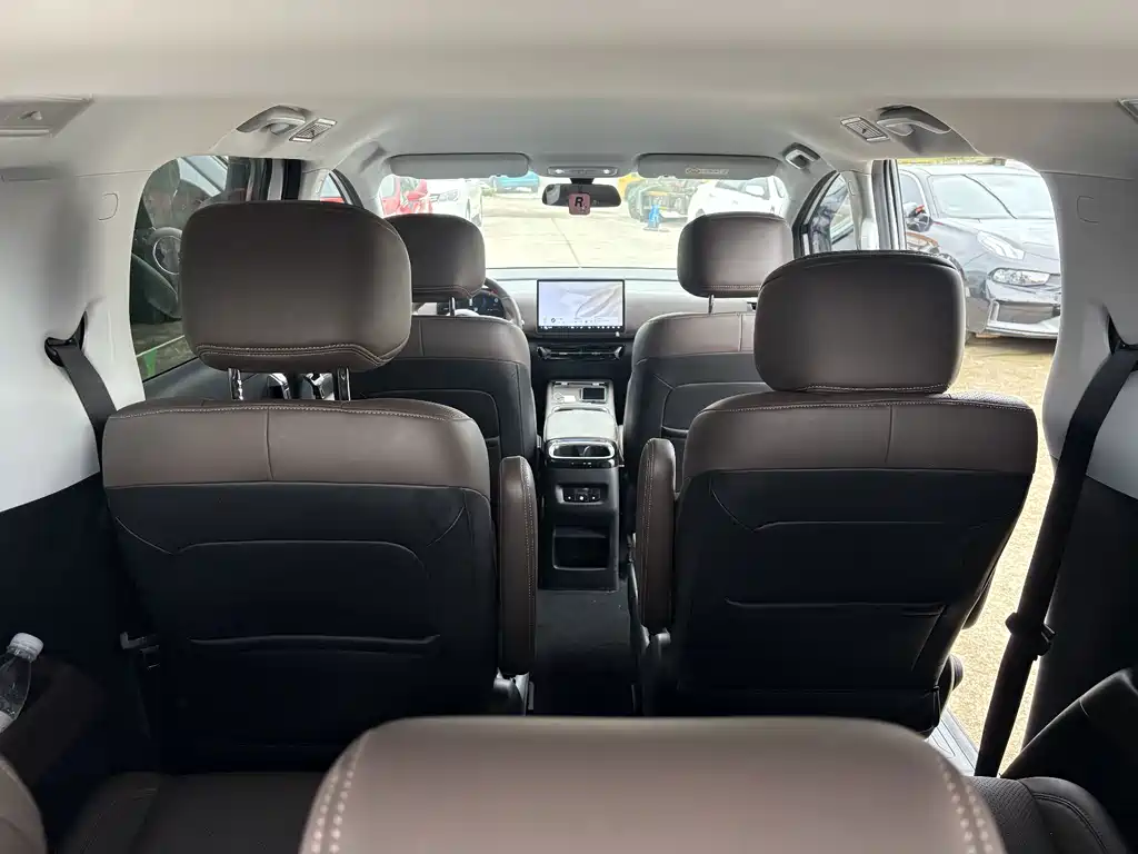 Wuling Xingguang 730 New Energy — фото 6