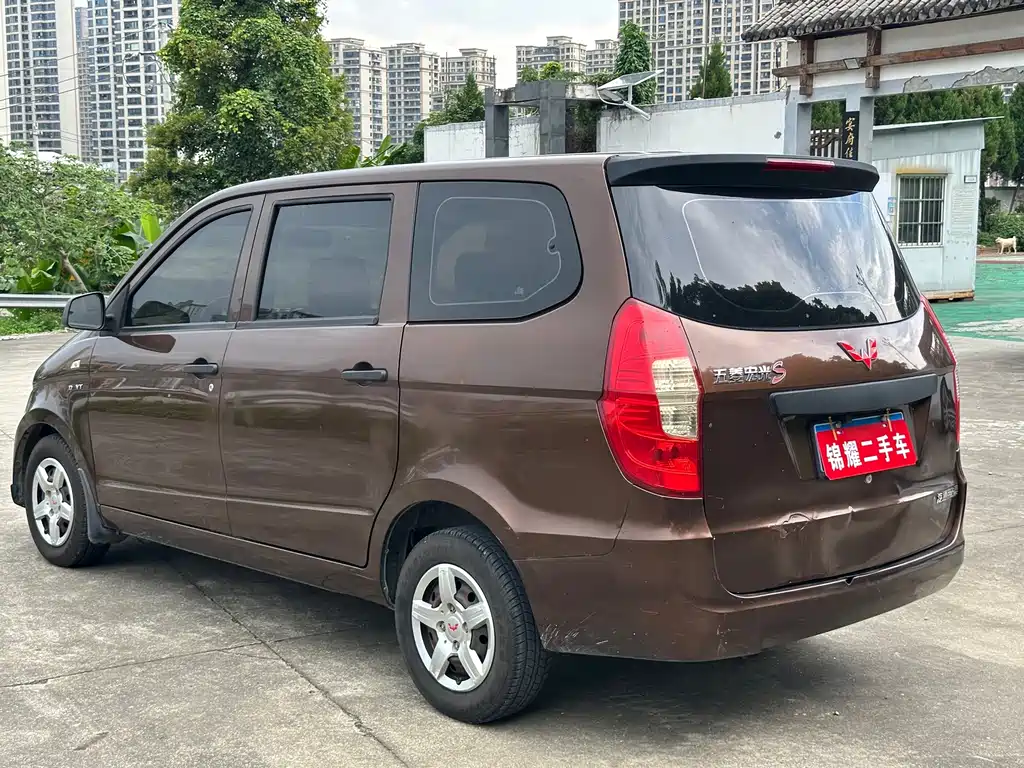 Wuling Hongguang — фото 21