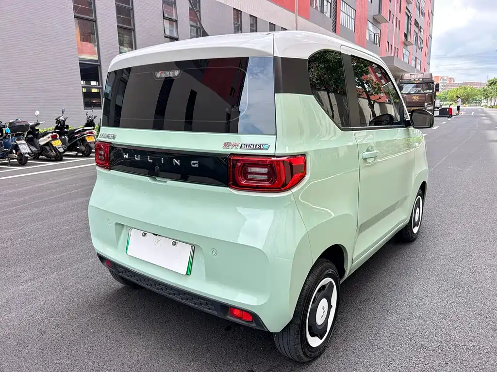 Wuling MINIEV — фото 2