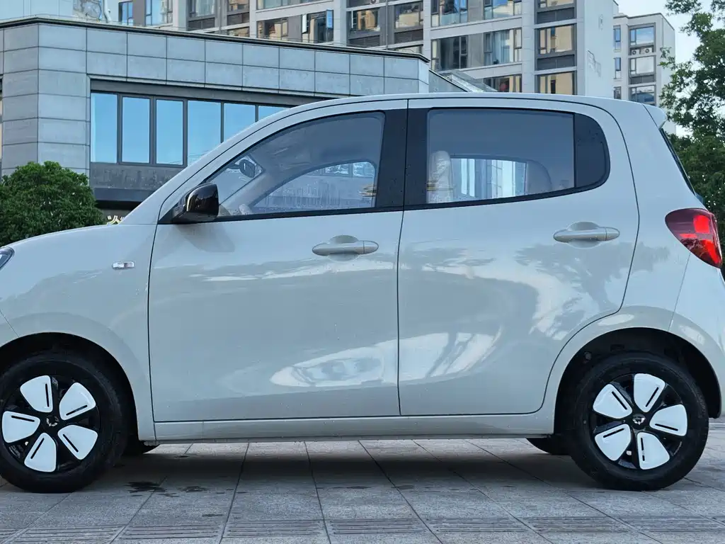 Wuling MINIEV — фото 3