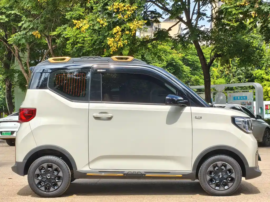 Wuling MINIEV — фото 4