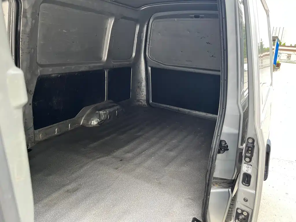 Wuling Wuling EV50 — фото 10