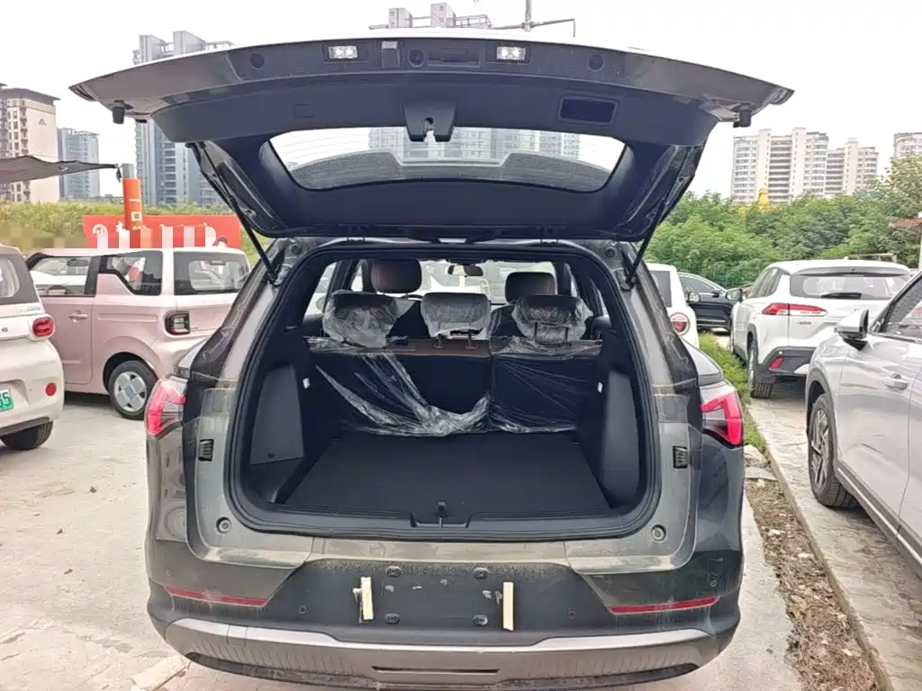 Wuling Xingguang S — фото 19