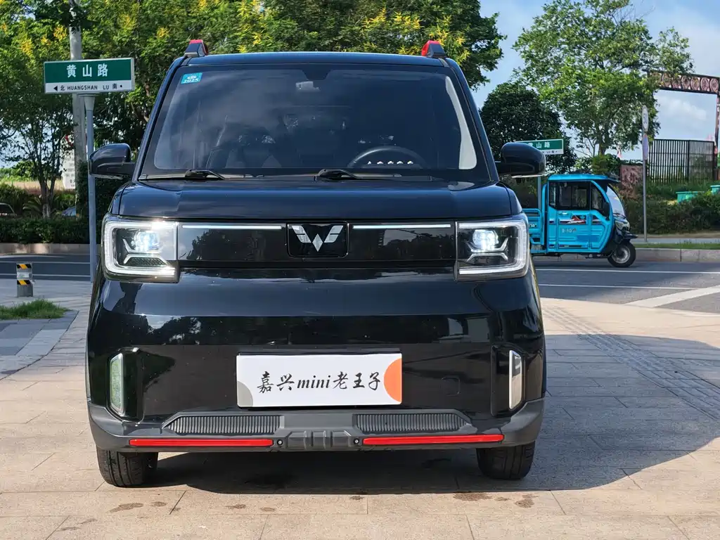 Wuling MINIEV — фото 2