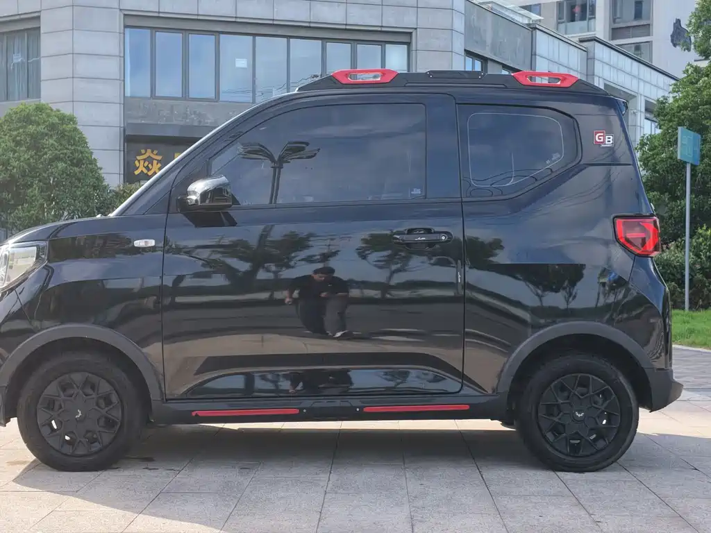 Wuling MINIEV — фото 3