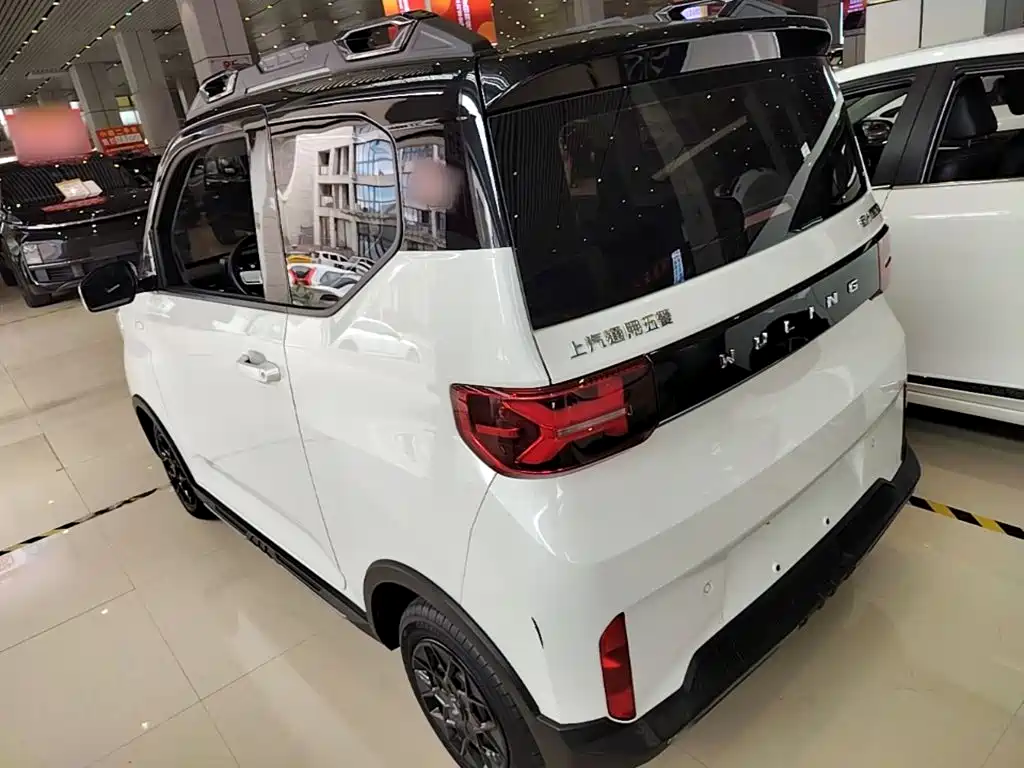 Wuling MINIEV — фото 5