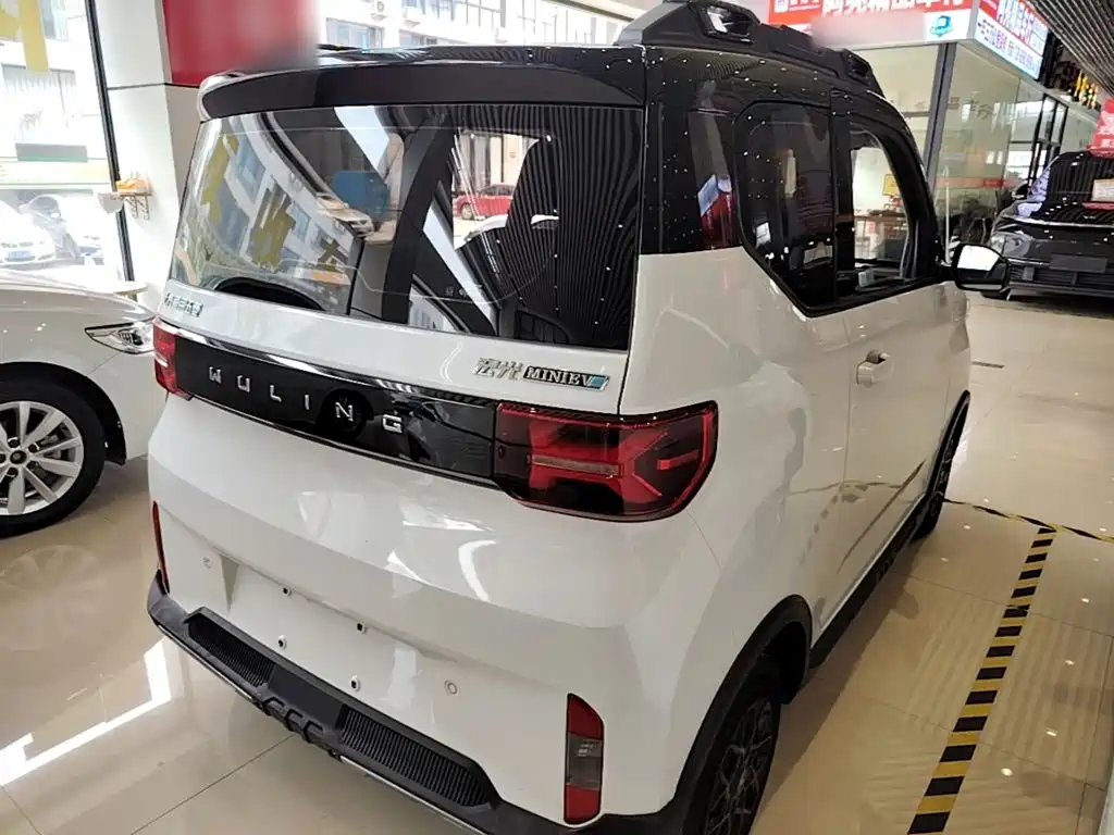 Wuling MINIEV — фото 7