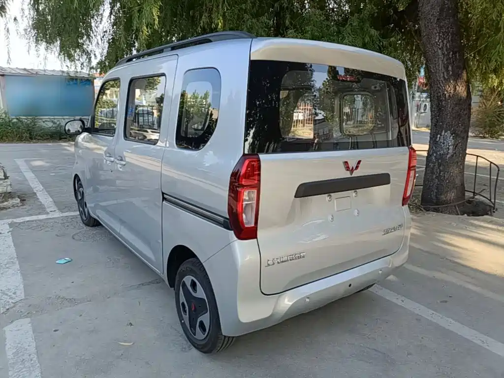 Wuling Zhiguang EV — фото 5