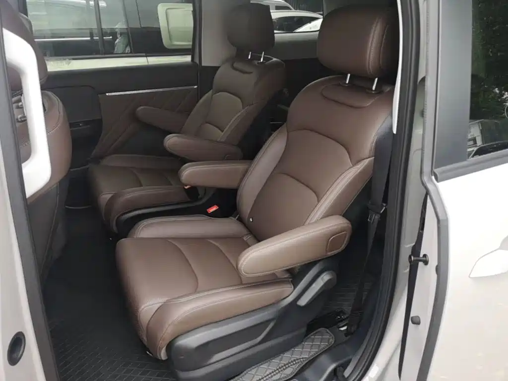 Wuling Xingguang 730 New Energy — фото 17