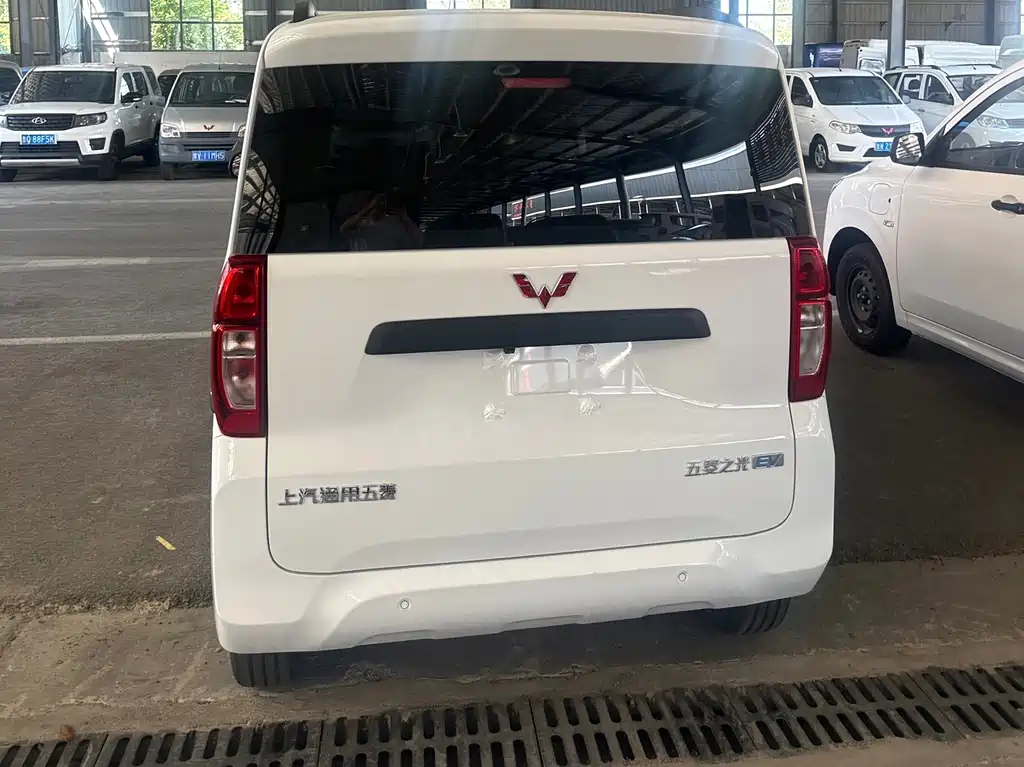 Wuling Zhiguang EV — фото 4