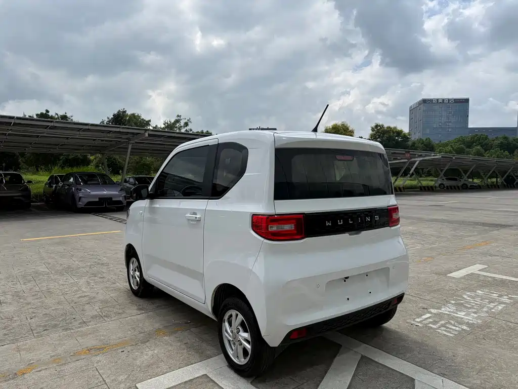 Wuling MINIEV — фото 6