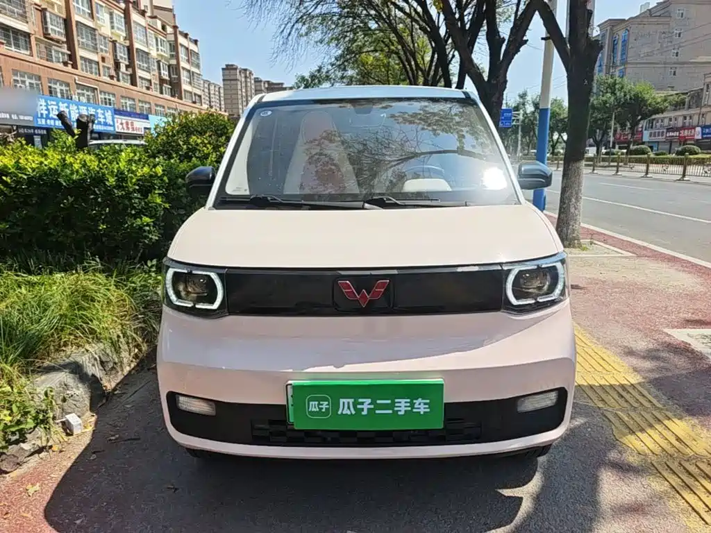Wuling MINIEV — фото 3