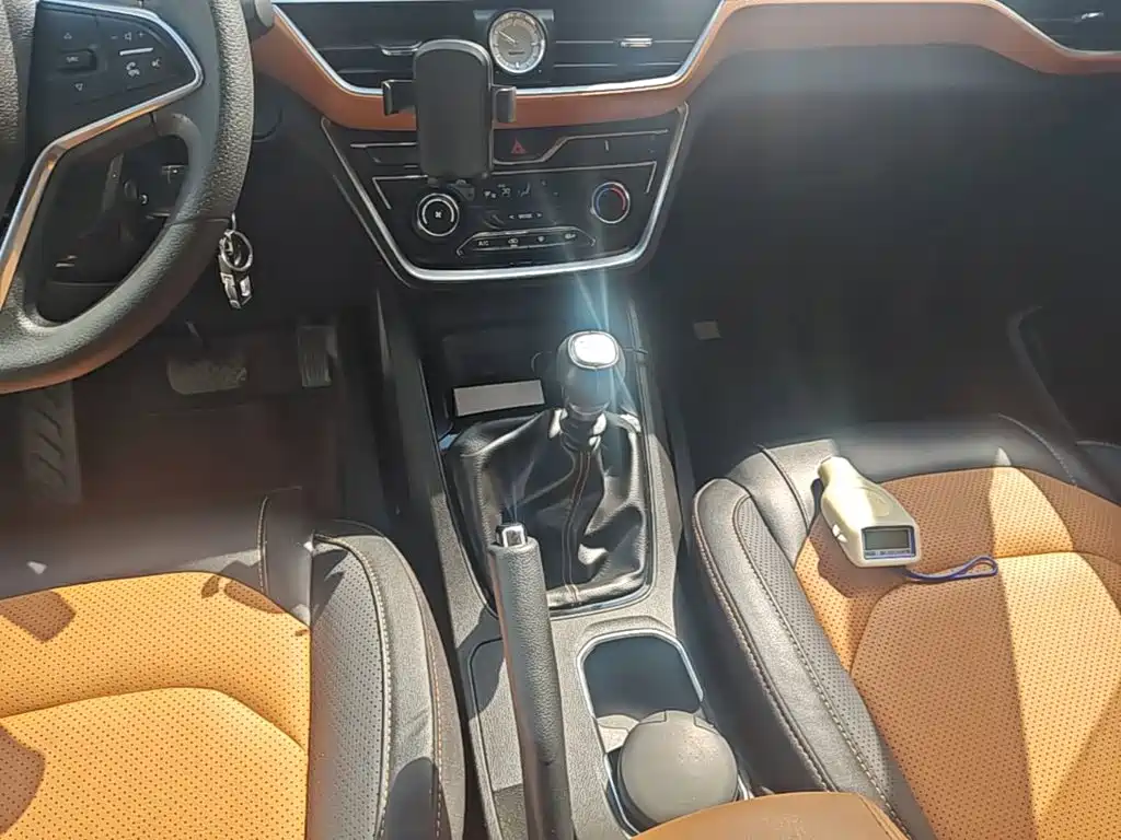 Wuling Hongguang S3 — фото 14