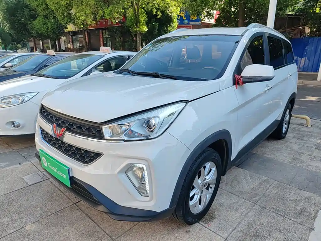 Wuling Hongguang S3 — фото 2