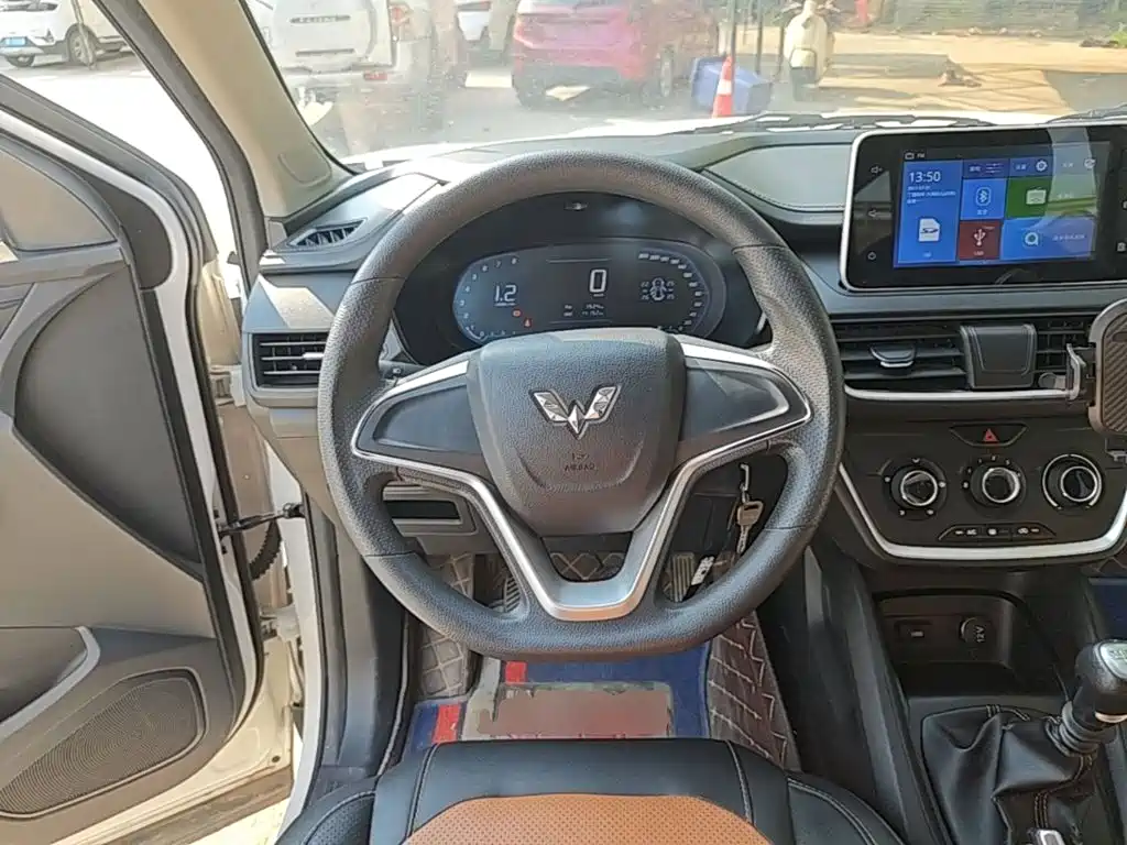 Wuling Hongguang S3 — фото 11