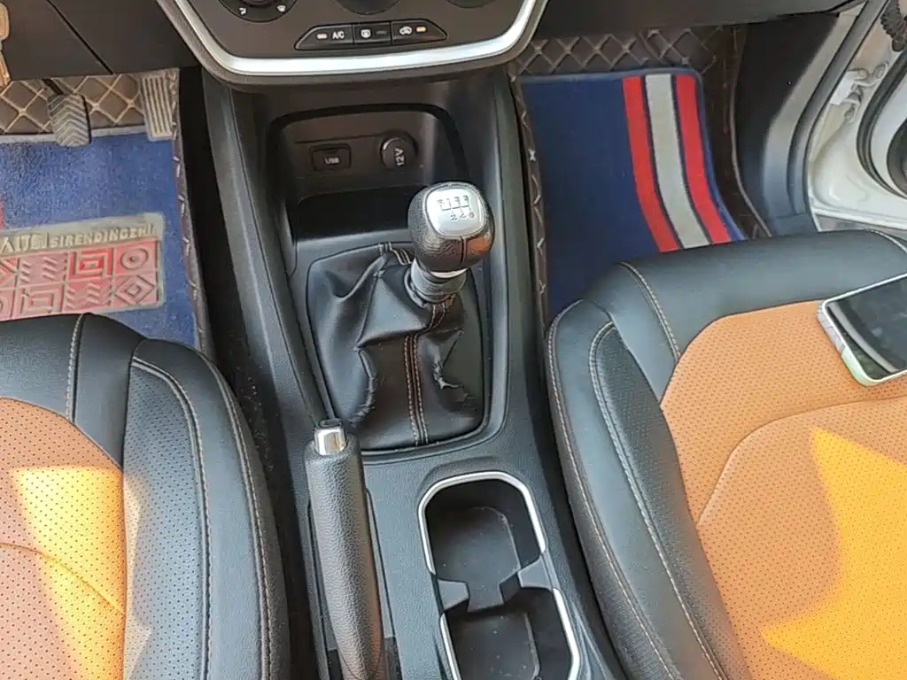 Wuling Hongguang S3 — фото 14