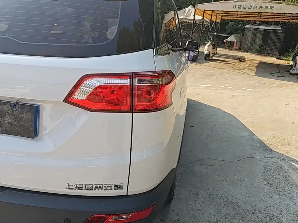 Wuling Hongguang S3 — фото 8