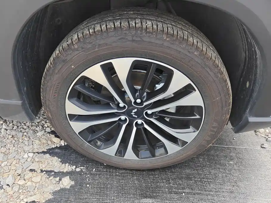 Wuling Xingguang 560 New Energy — фото 6