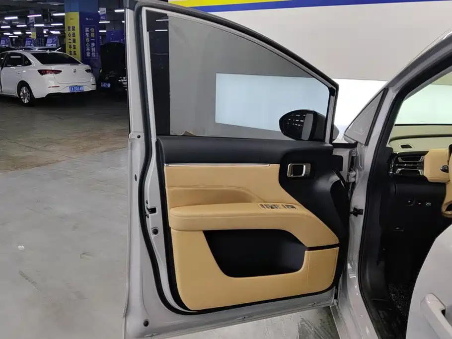Wuling Xingguang 730 New Energy — фото 7