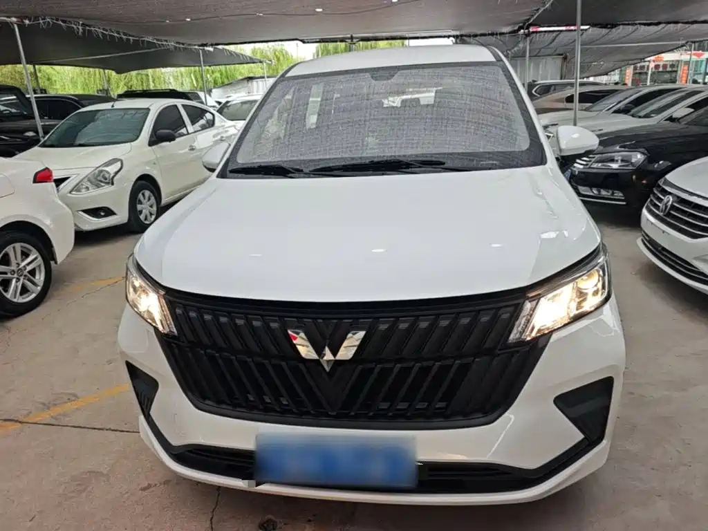 Wuling Jiachen — фото 3
