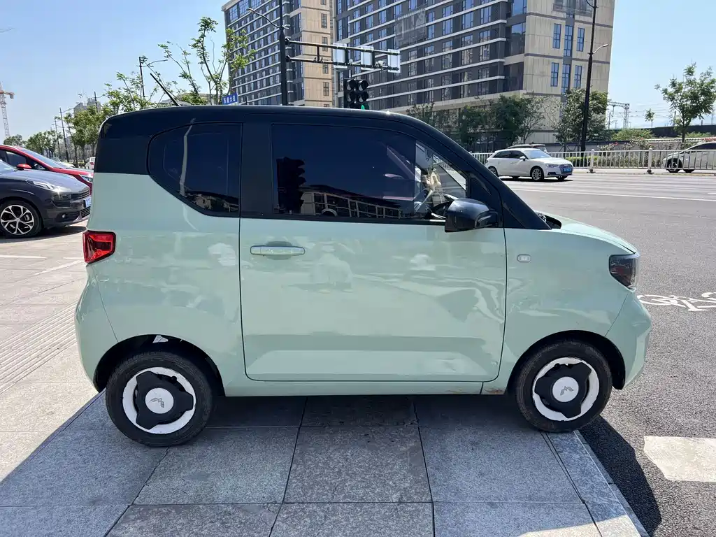 Wuling MINIEV — фото 3