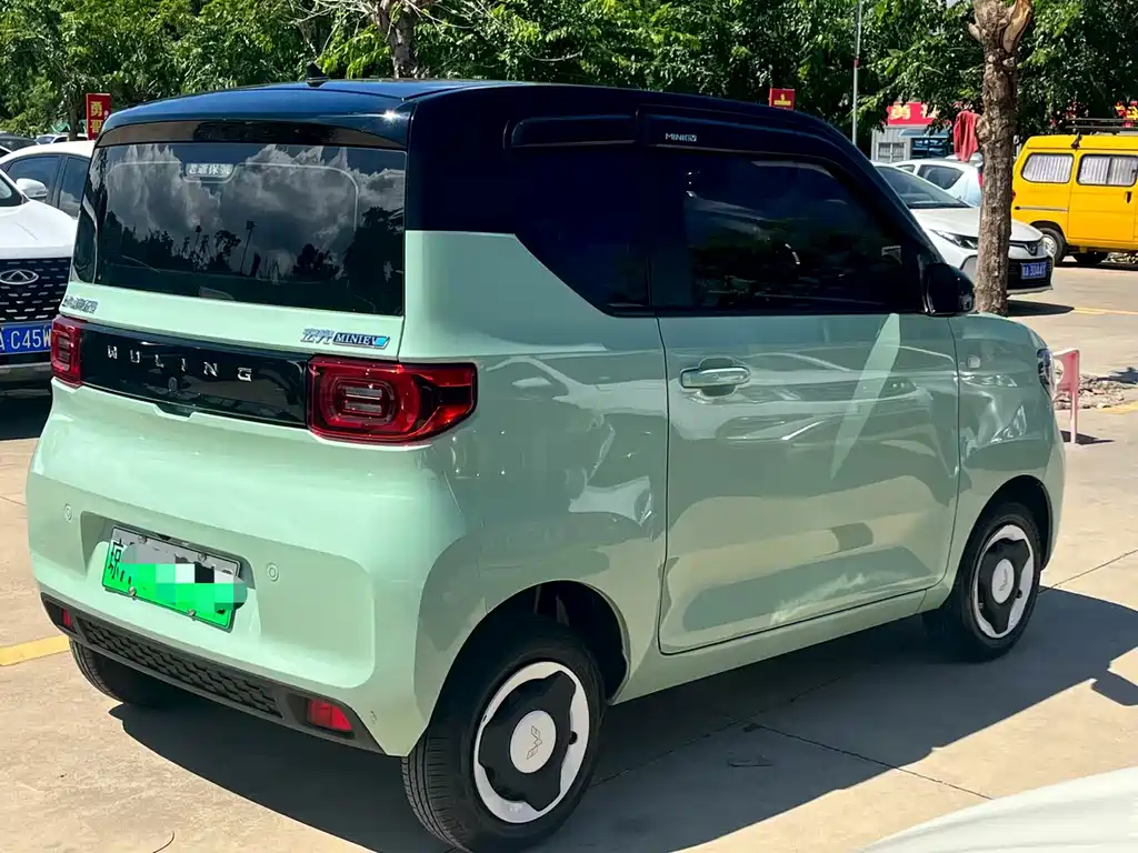Wuling MINIEV — фото 9