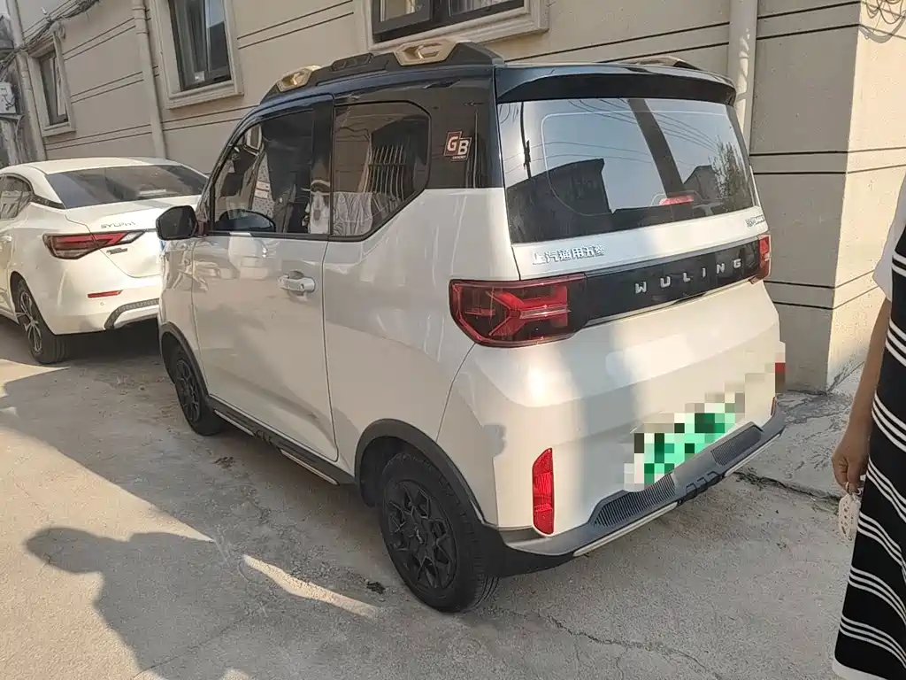 Wuling MINIEV — фото 2