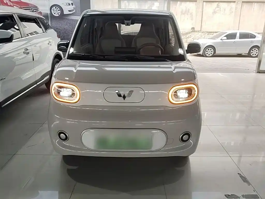 Wuling MINIEV — фото 3
