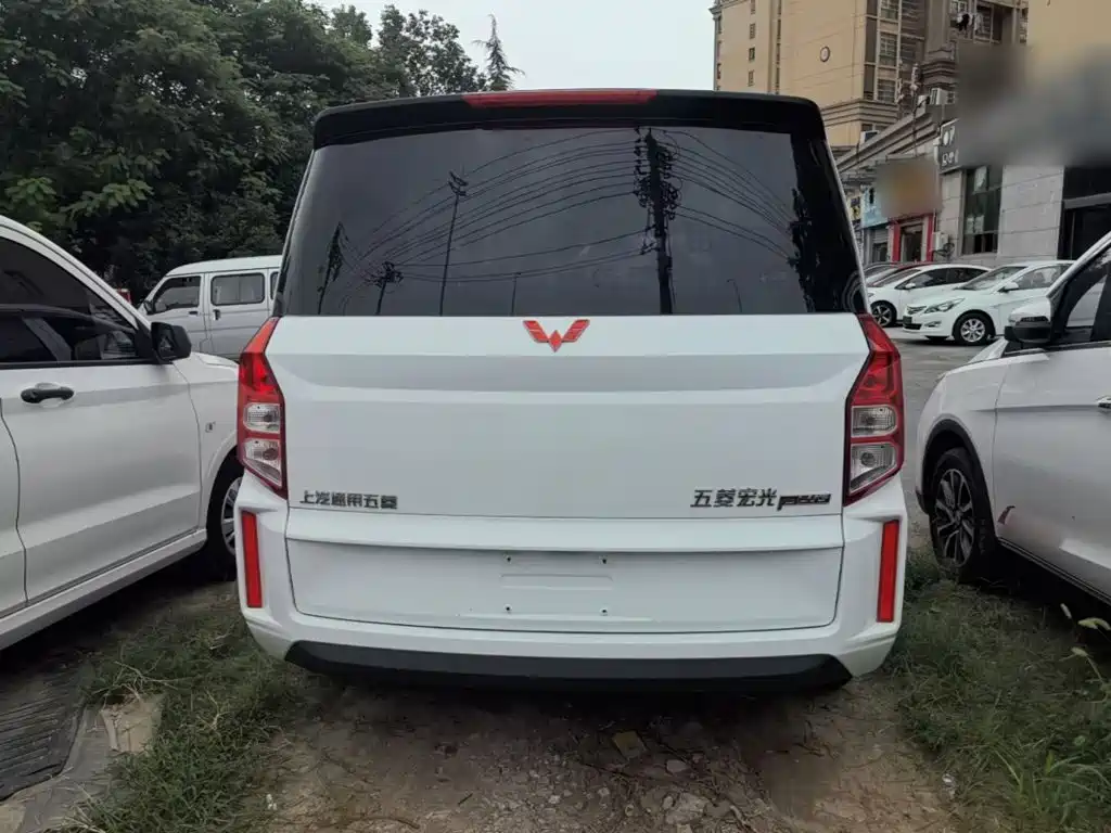 Wuling Hongguang PLUS — фото 6