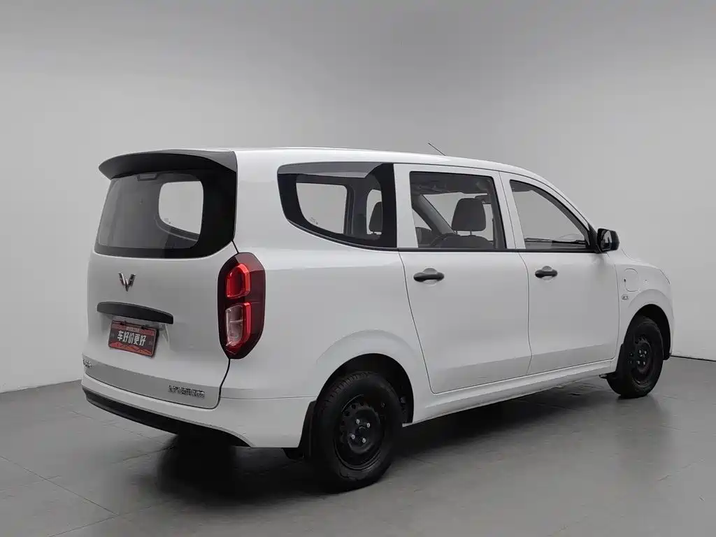 Wuling Hongguang EV — фото 2