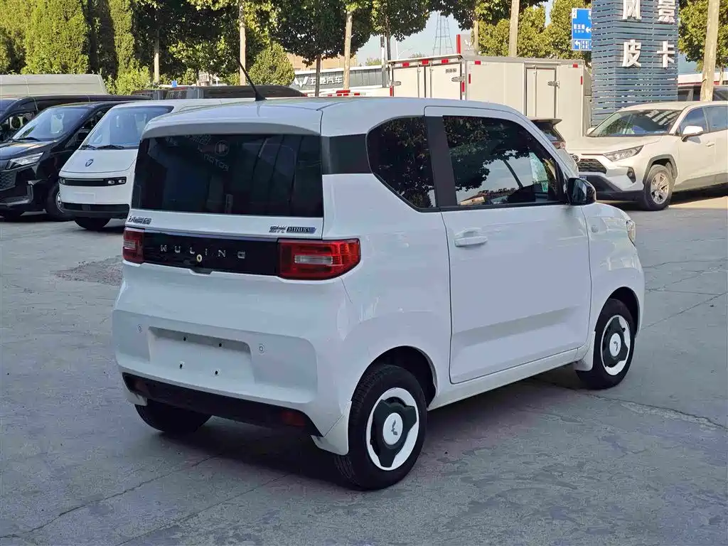 Wuling MINIEV — фото 4