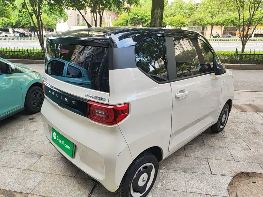 Wuling MINIEV — фото 7