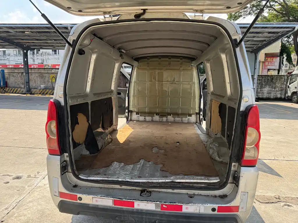 Wuling Wuling EV50 — фото 14