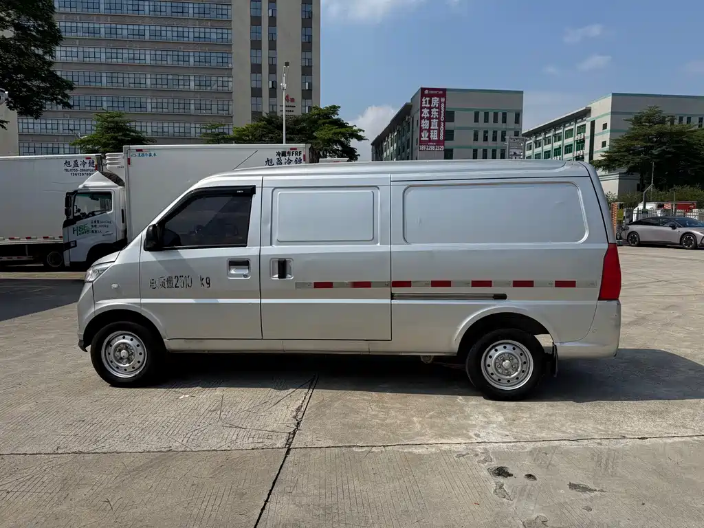 Wuling Wuling EV50 — фото 15