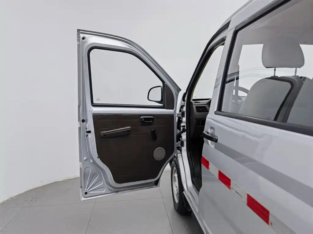 Wuling Rongguang S — фото 8