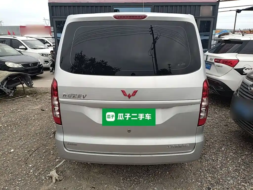 Wuling Hongguang V — фото 4