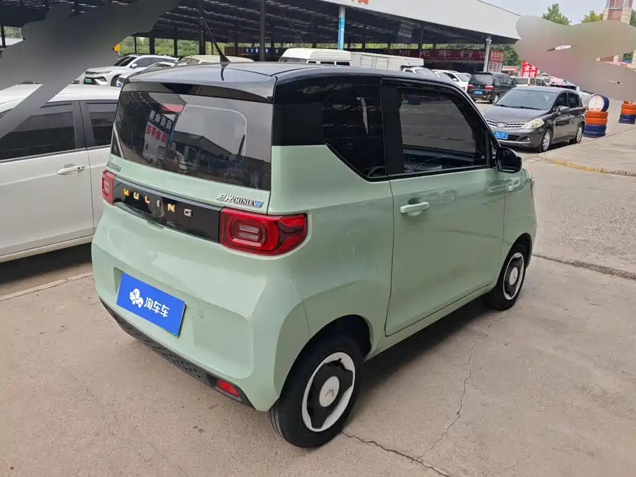 Wuling MINIEV — фото 3