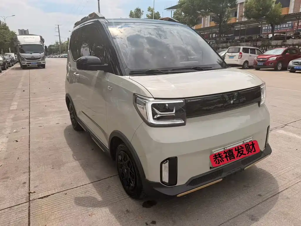 Wuling MINIEV — фото 3