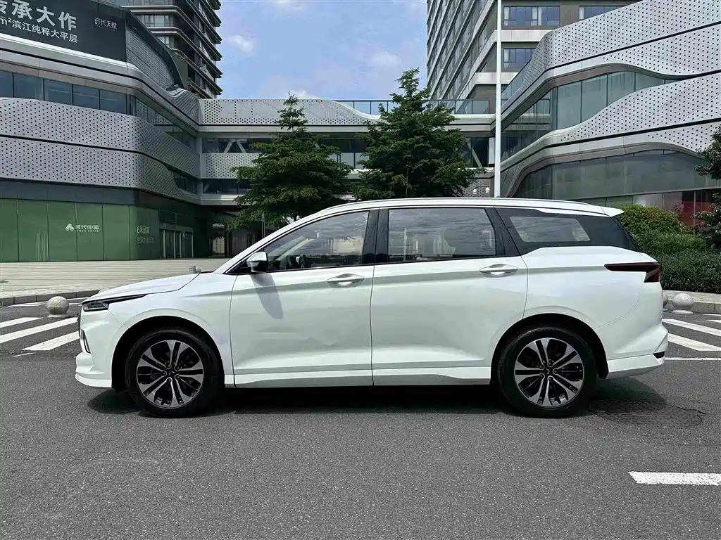 Wuling Victory — фото 10