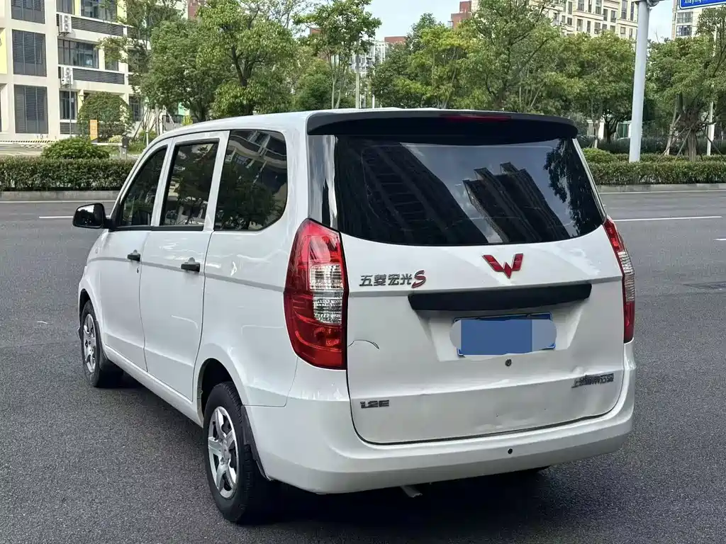 Wuling Hongguang — фото 6