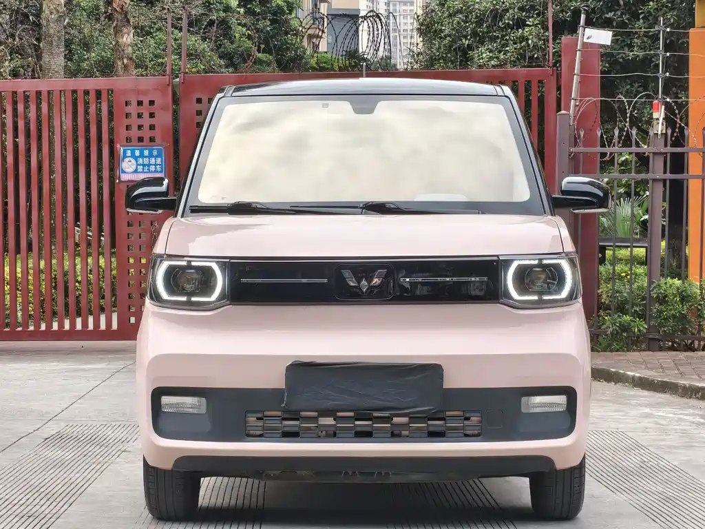 Wuling MINIEV — фото 2