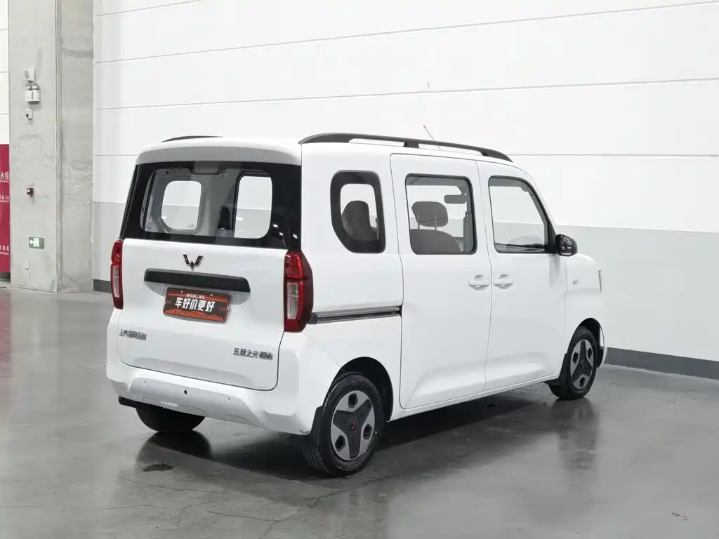 Wuling Zhiguang EV — фото 2