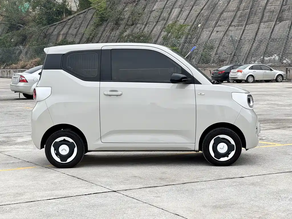 Wuling MINIEV — фото 7