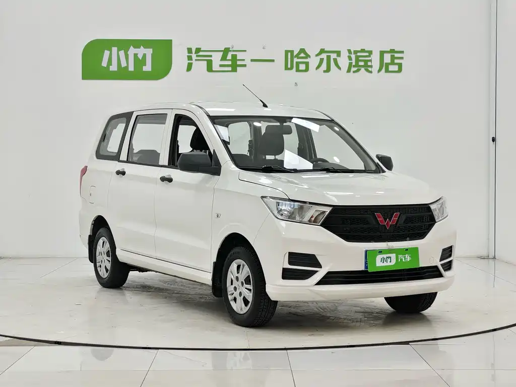 Wuling Hongguang — фото 3