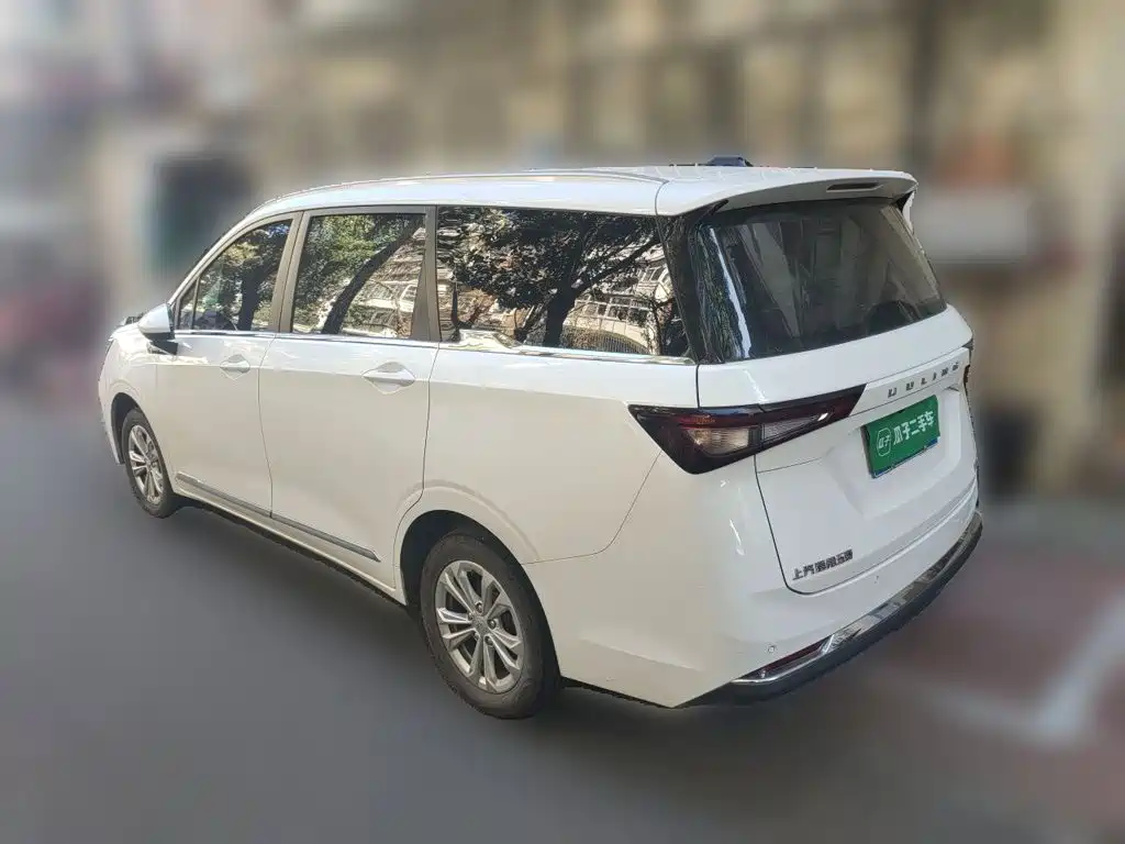 Wuling Jiachen — фото 25