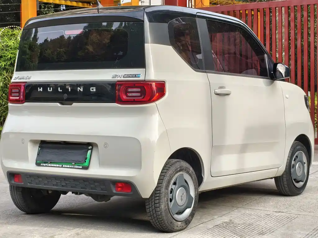 Wuling MINIEV — фото 14