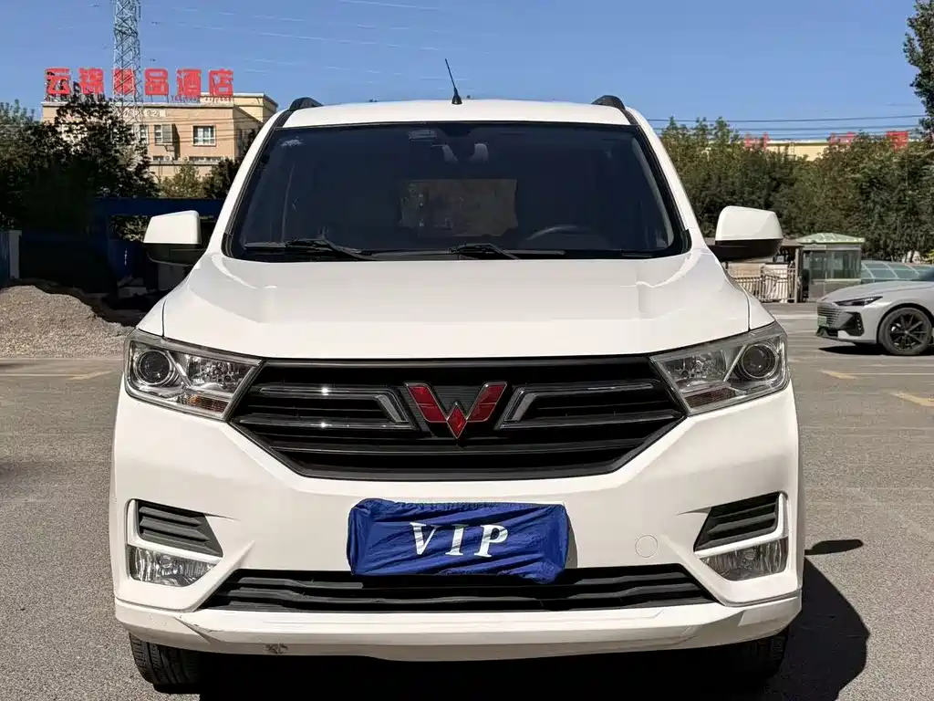 Wuling Hongguang — фото 2