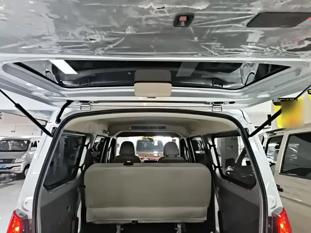 Wuling Rongguang S — фото 19